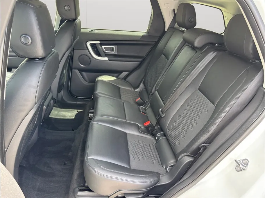 Land Rover Discovery Sport photo 34