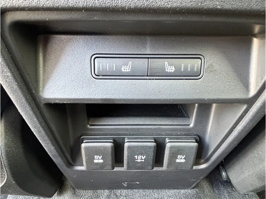 Land Rover Discovery Sport photo 37