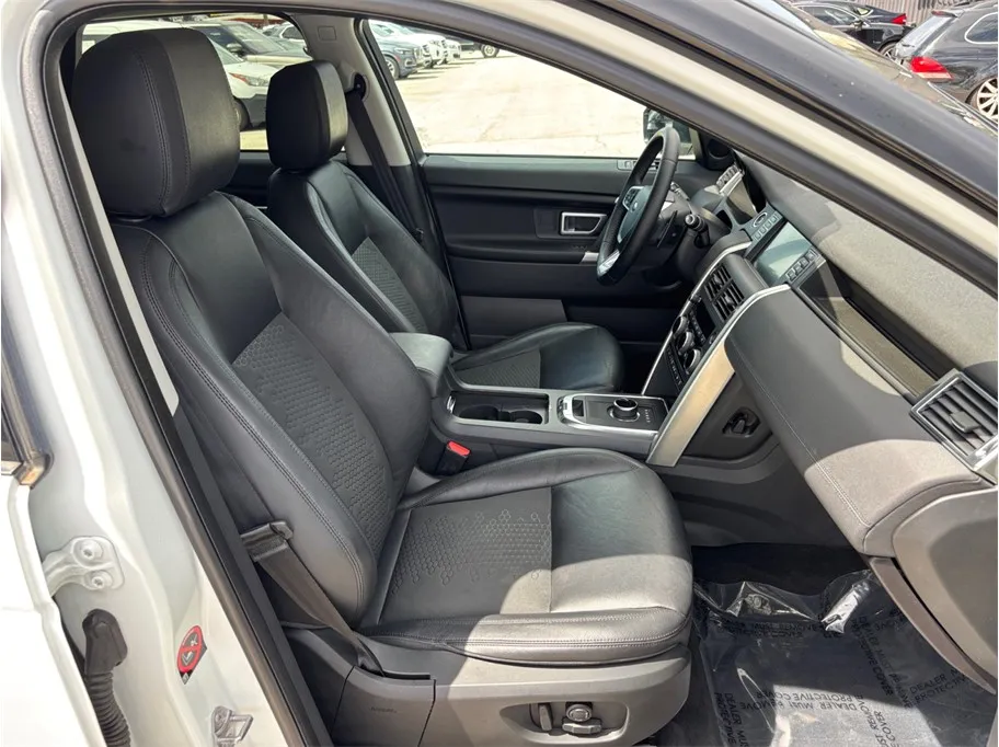 Land Rover Discovery Sport photo 40