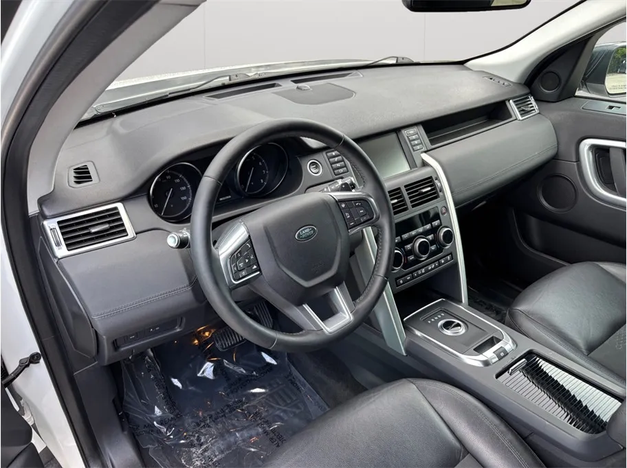 Land Rover Discovery Sport photo 6