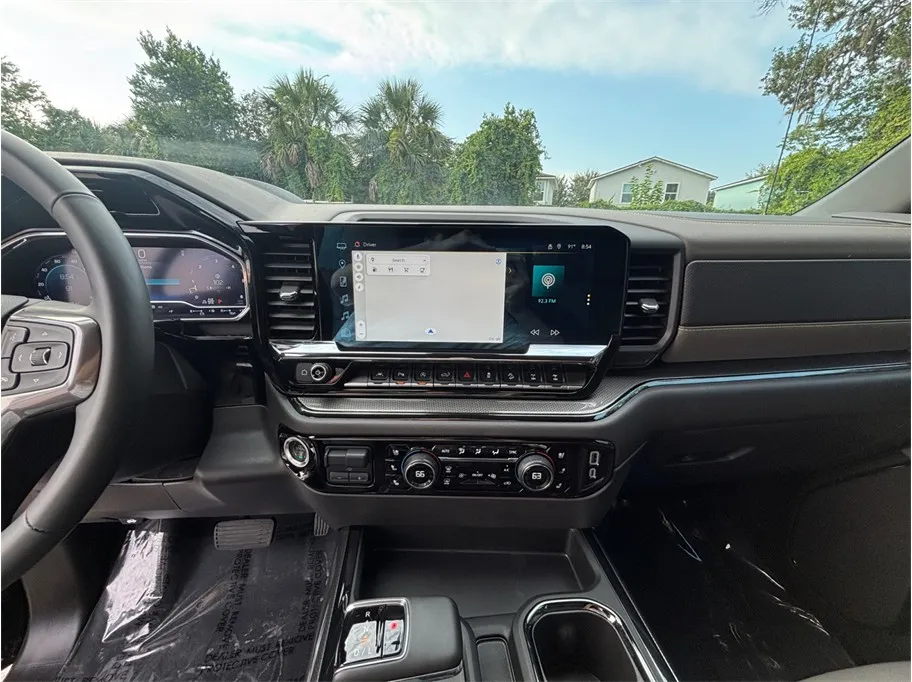 Chevrolet Silverado photo 11