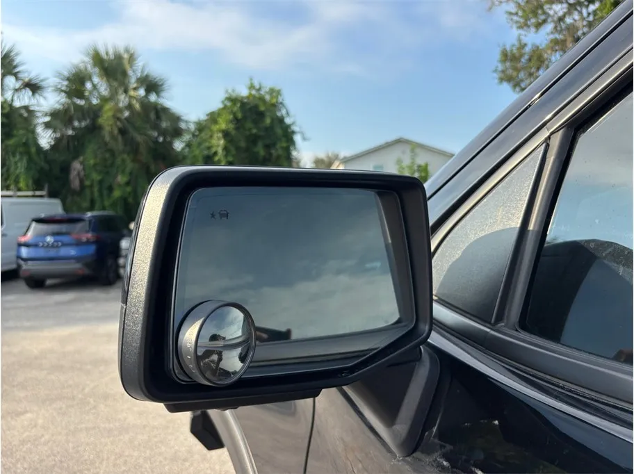 Chevrolet Silverado photo 21
