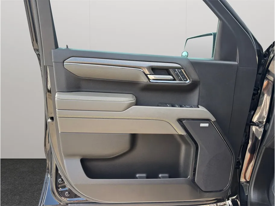 Chevrolet Silverado photo 25