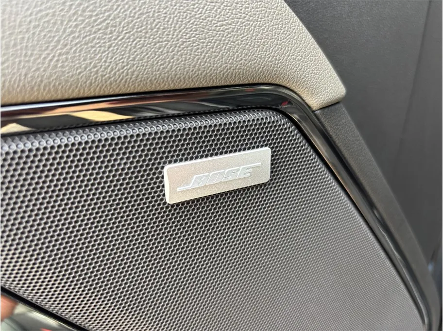 Chevrolet Silverado photo 28