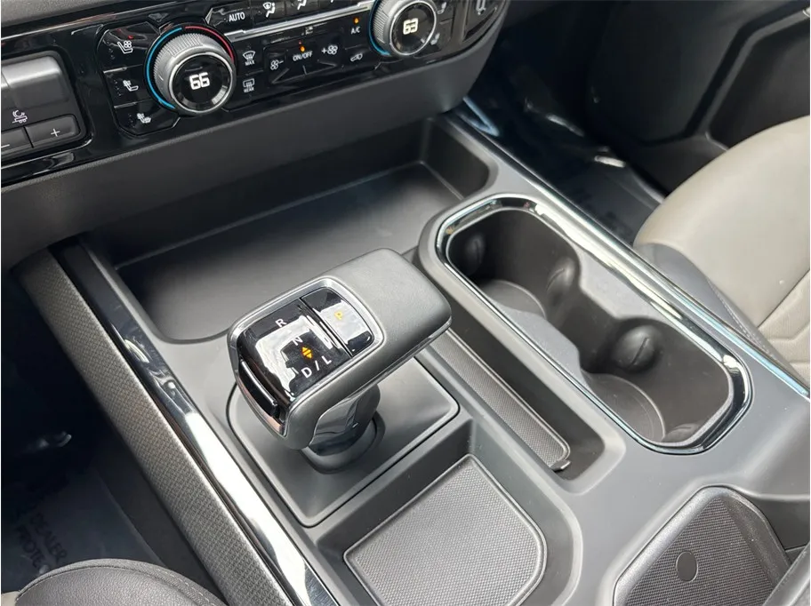 Chevrolet Silverado photo 42