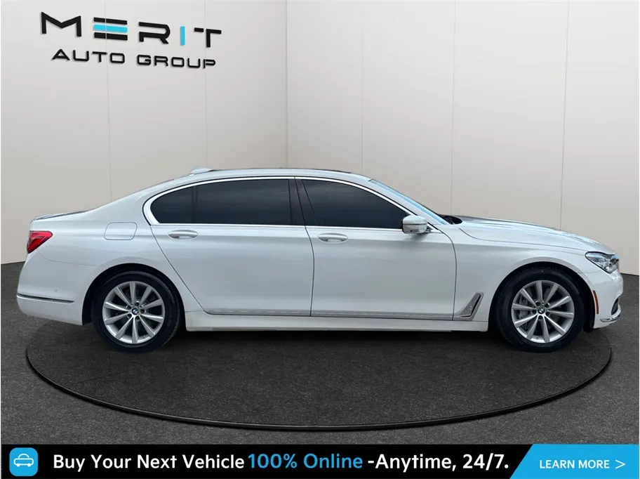 BMW 7 Series photo 10