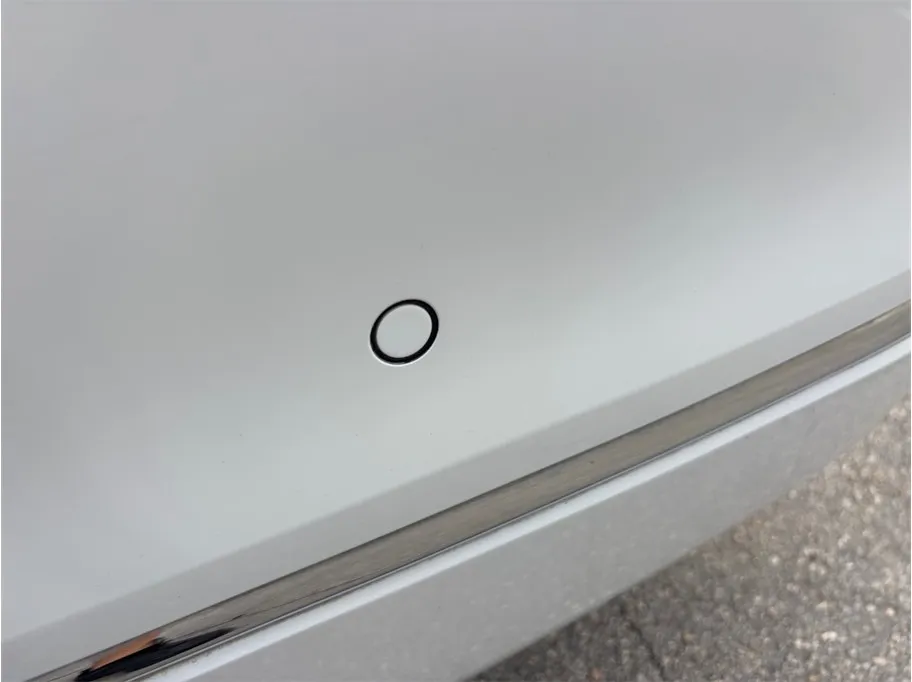 BMW 7 Series photo 16