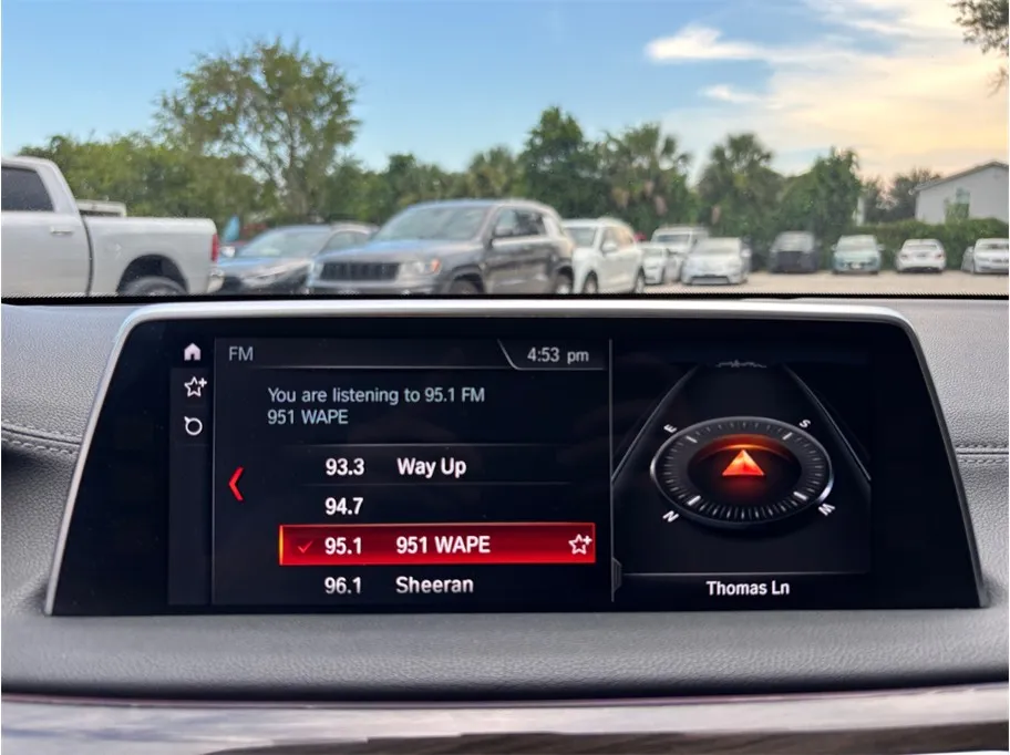 BMW 7 Series photo 31