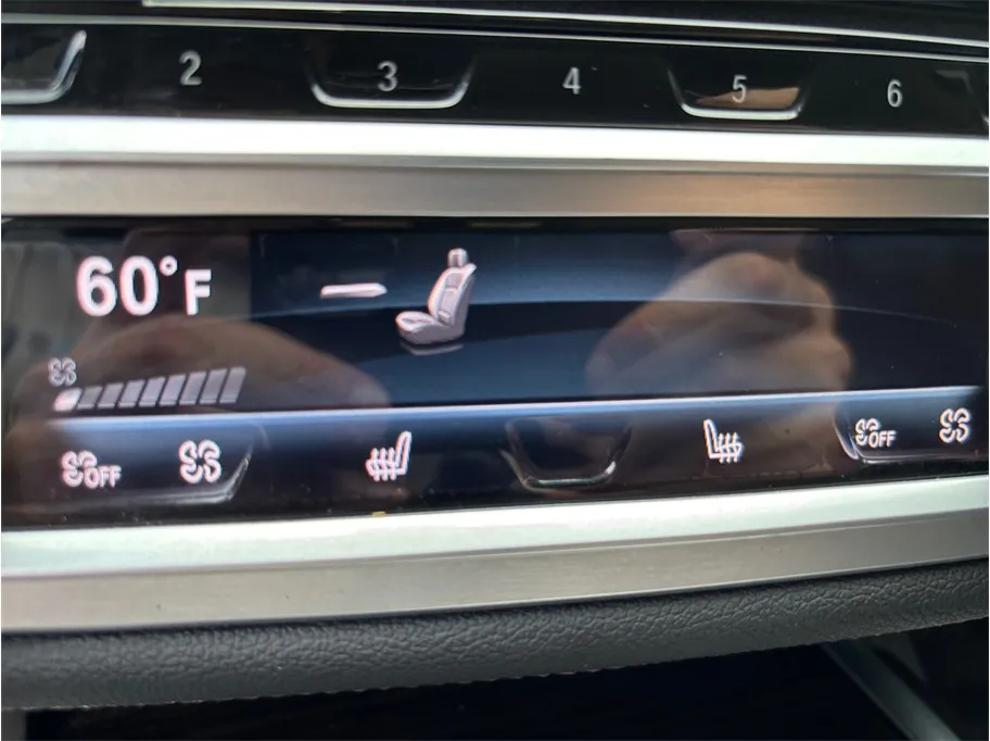 BMW 7 Series photo 35