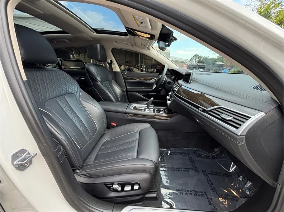 BMW 7 Series photo 46