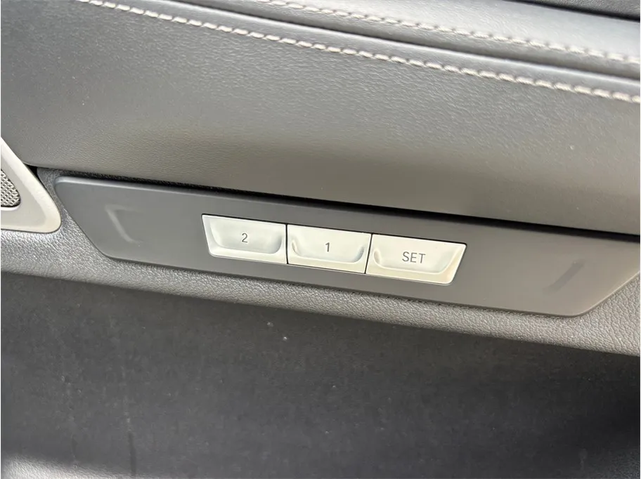 BMW 7 Series photo 49