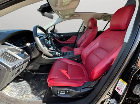 Photos of 2020 Jaguar I-PACE EV400 SE Sport Utility 4D for sale in Jacksonville, FL at Merit Auto Group Atlantic