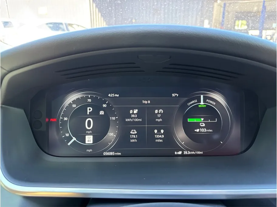 Jaguar I-PACE photo 23