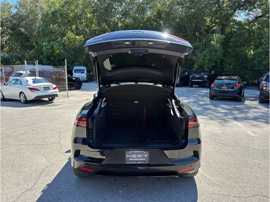 Jaguar I-PACE photo 46