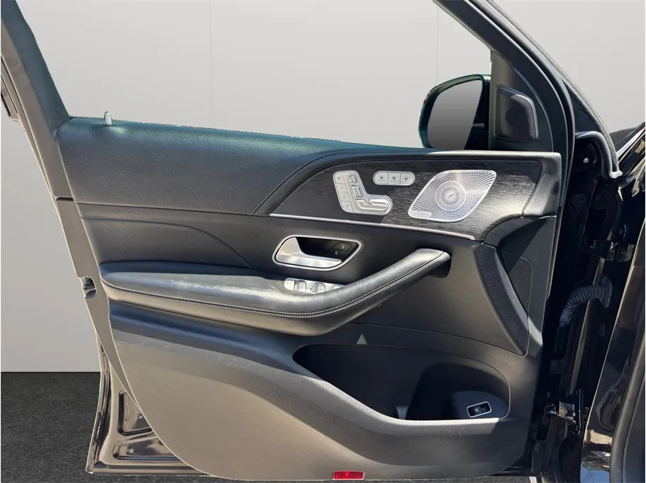 Mercedes-Benz GLE photo 24