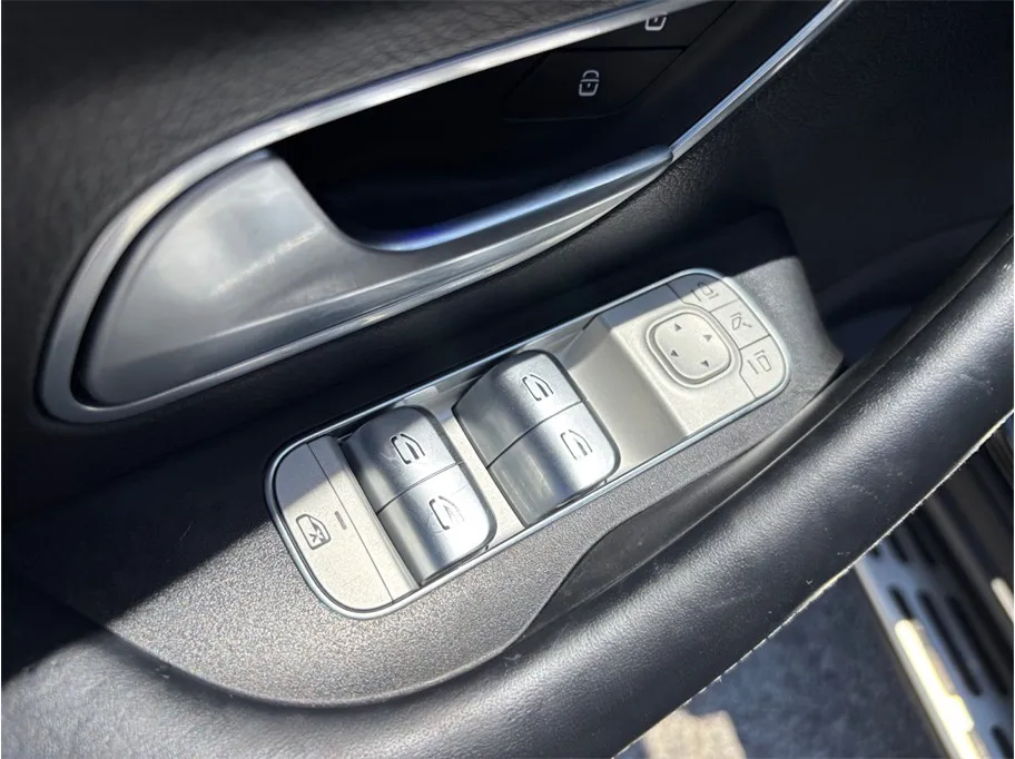 Mercedes-Benz GLE photo 25