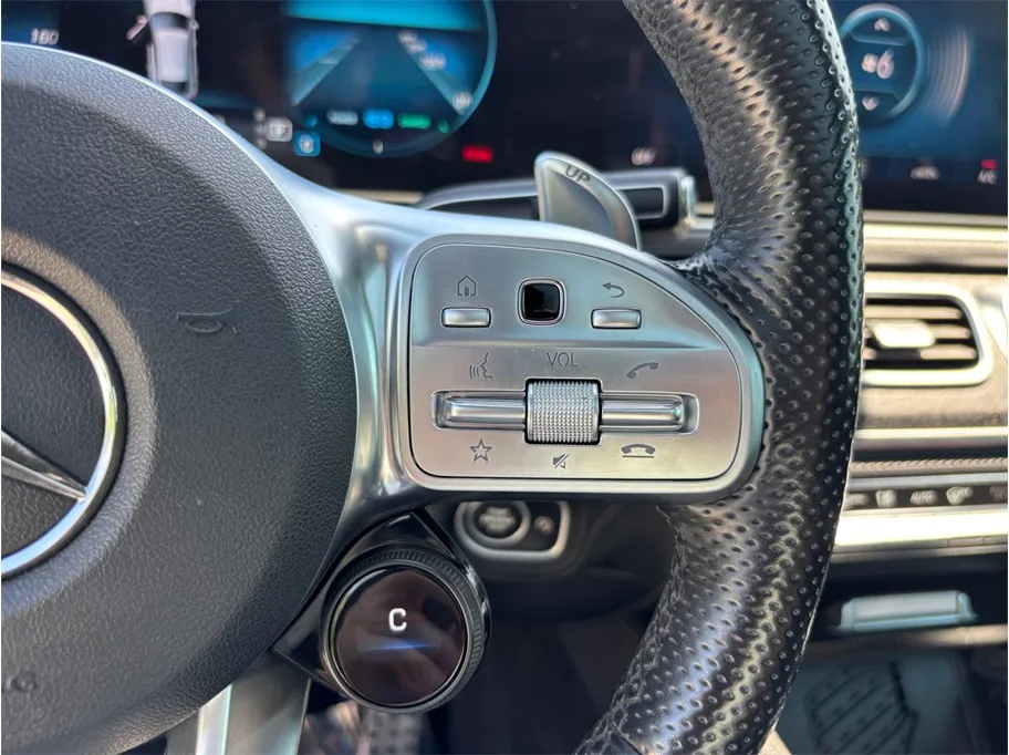 Mercedes-Benz GLE photo 30