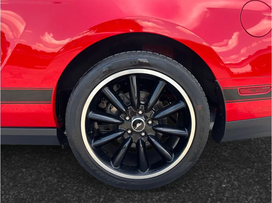 Ford Mustang photo 13