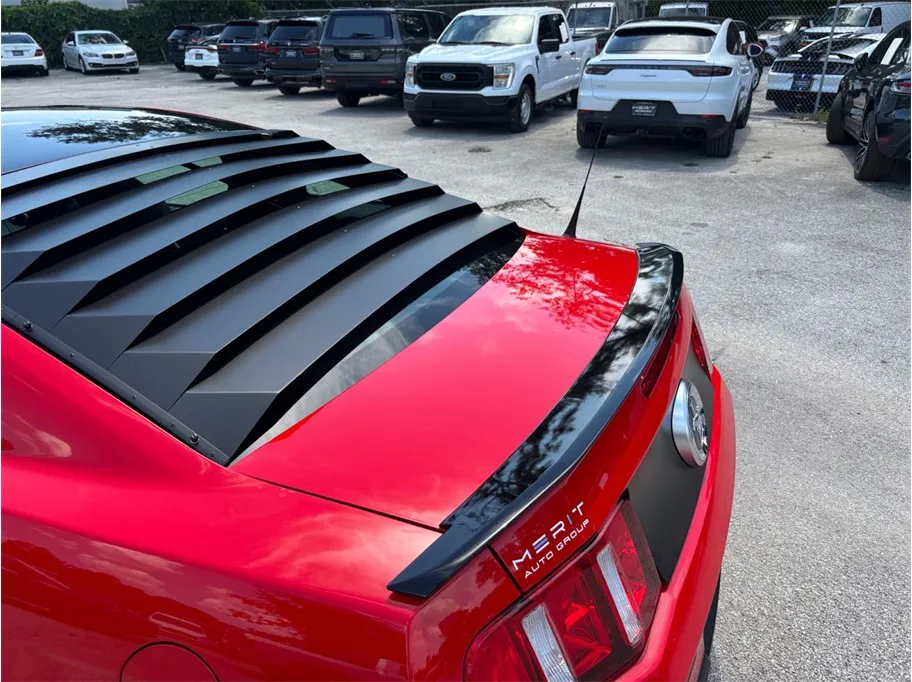 Ford Mustang photo 15