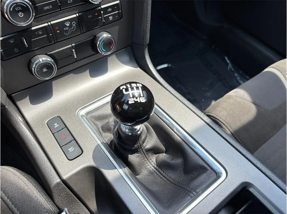 Ford Mustang photo 26