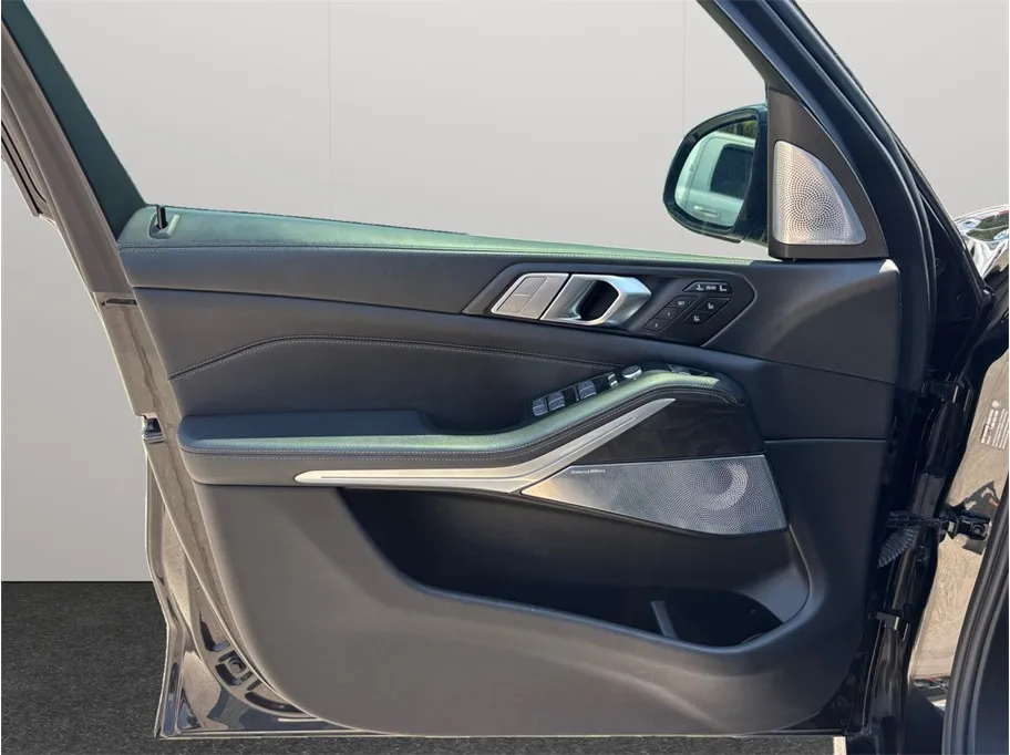 BMW X7 photo 22