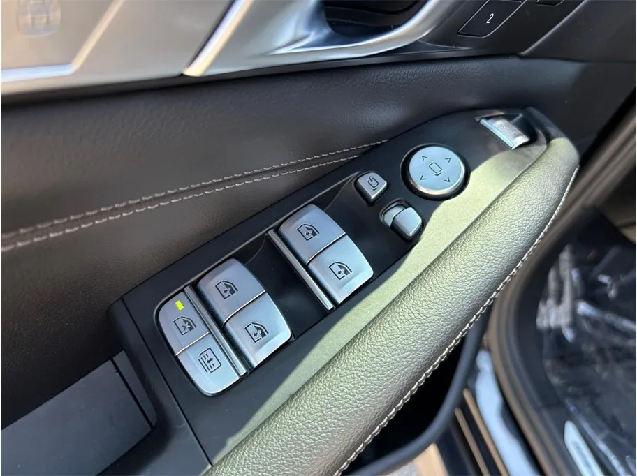 BMW X7 photo 23