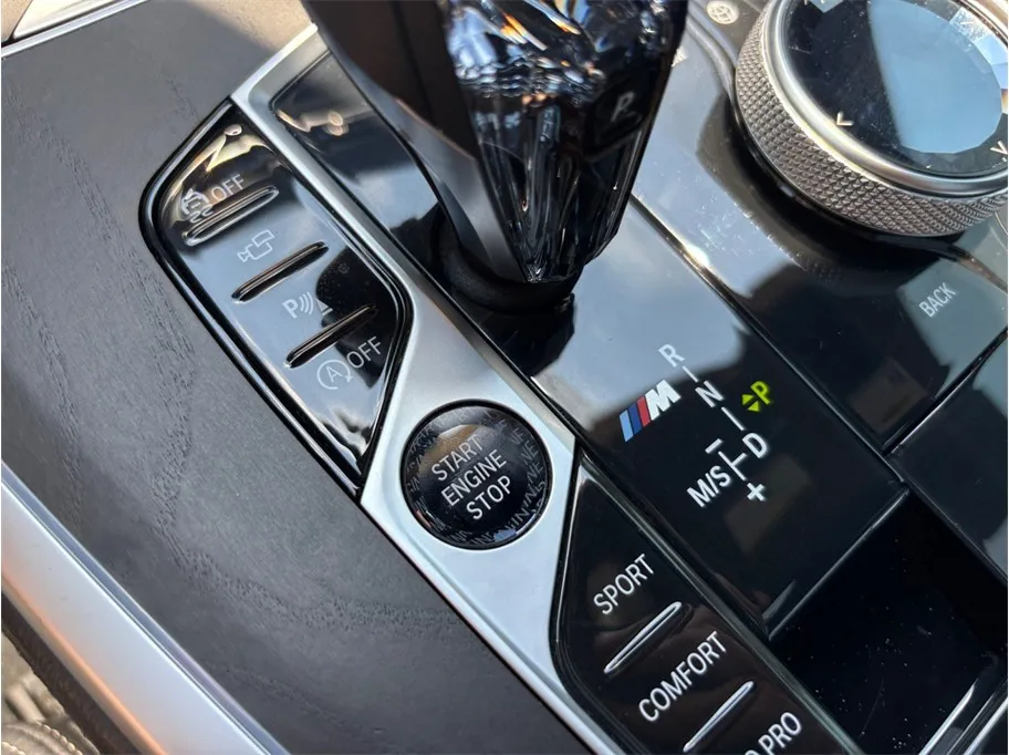 BMW X7 photo 30