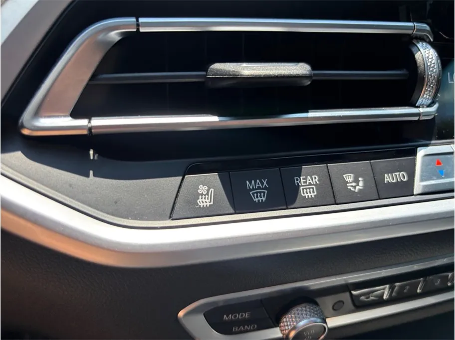 BMW X7 photo 35