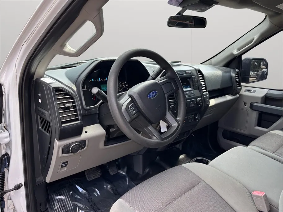 Ford F-150 photo 6