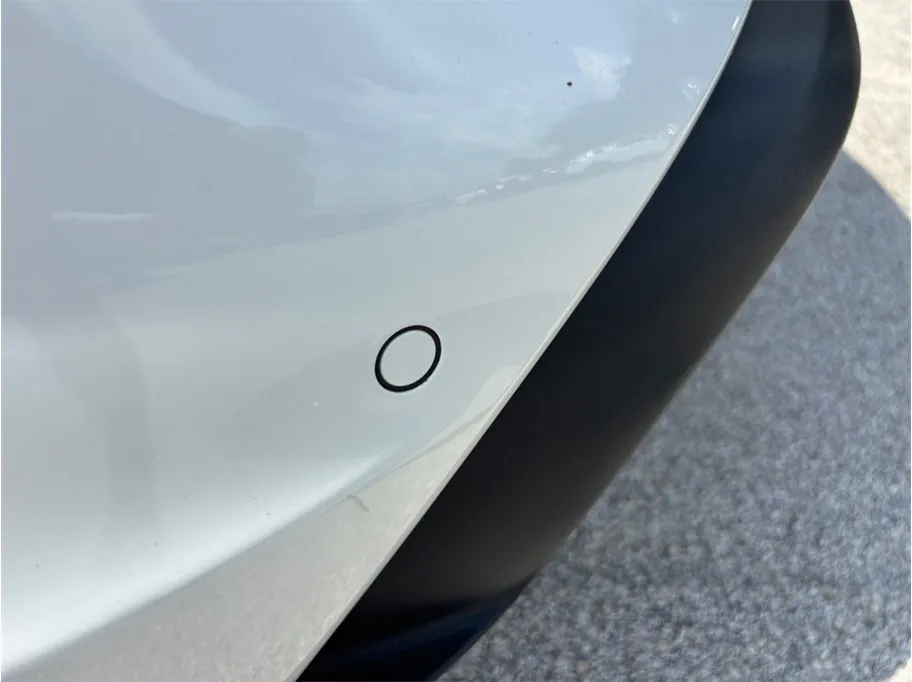 Porsche Taycan photo 17