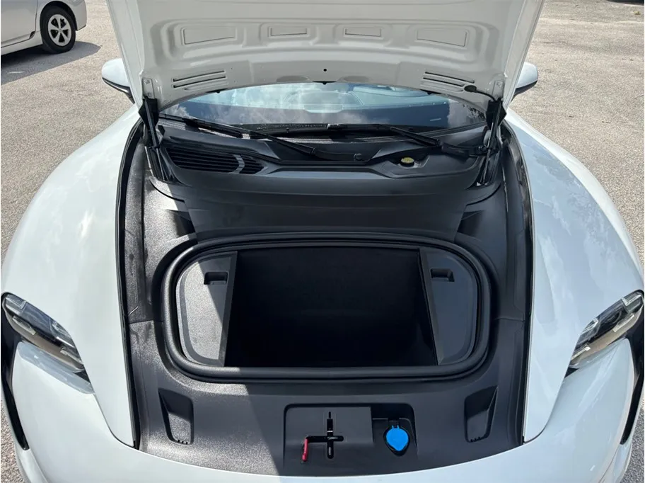 Porsche Taycan photo 53