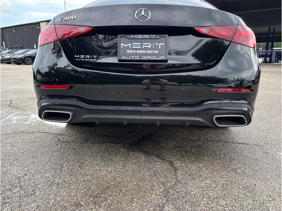 Mercedes-Benz C-Class photo 18