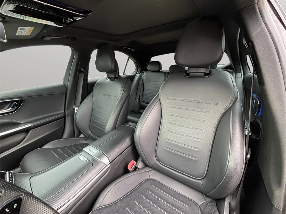 Mercedes-Benz C-Class photo 21