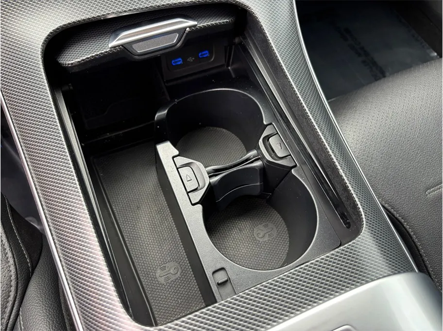 Mercedes-Benz C-Class photo 37
