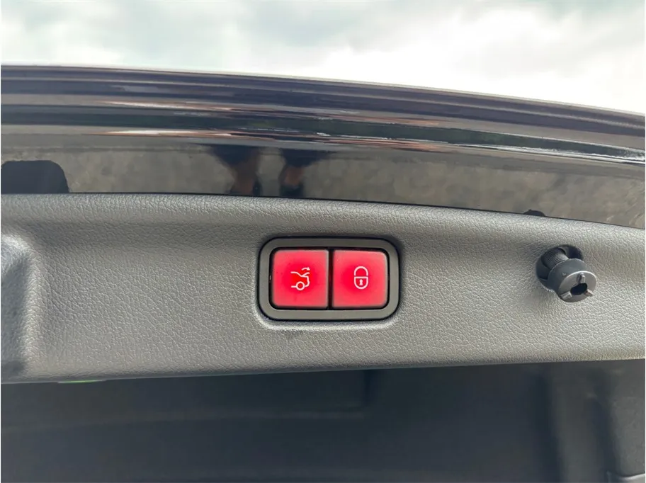 Mercedes-Benz C-Class photo 50