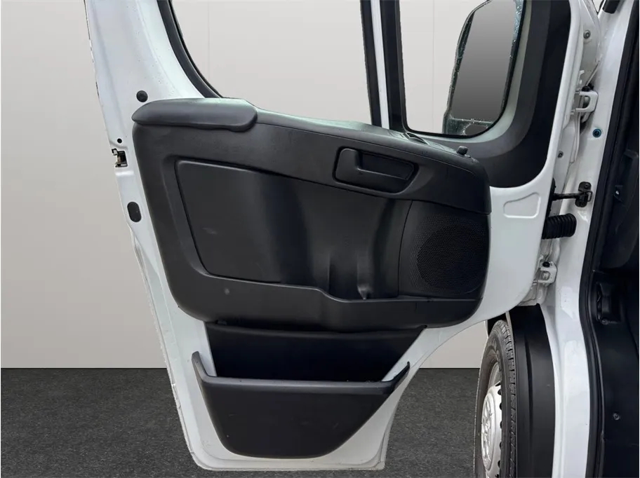 Ram Cargo Van photo 16