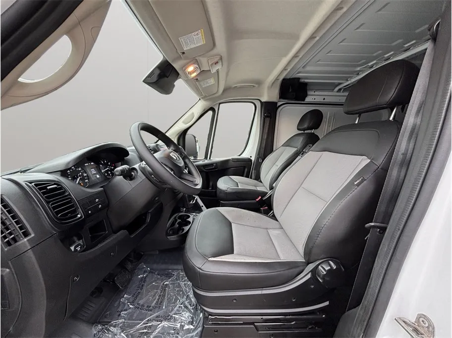 Ram Cargo Van photo 6