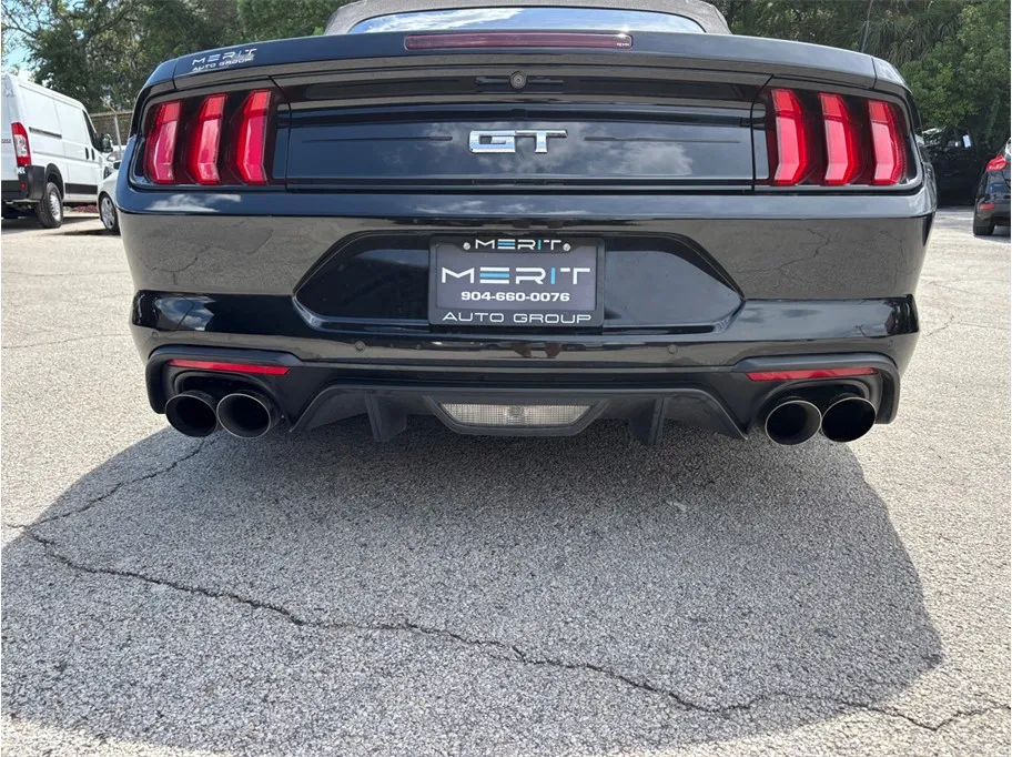 Ford Mustang photo 16