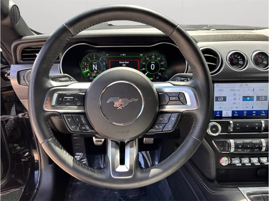 Ford Mustang photo 26
