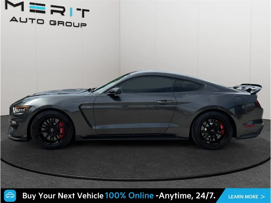 Ford Mustang photo 5