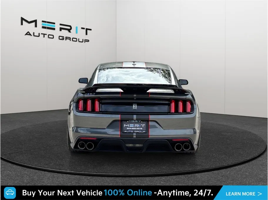 Ford Mustang photo 8