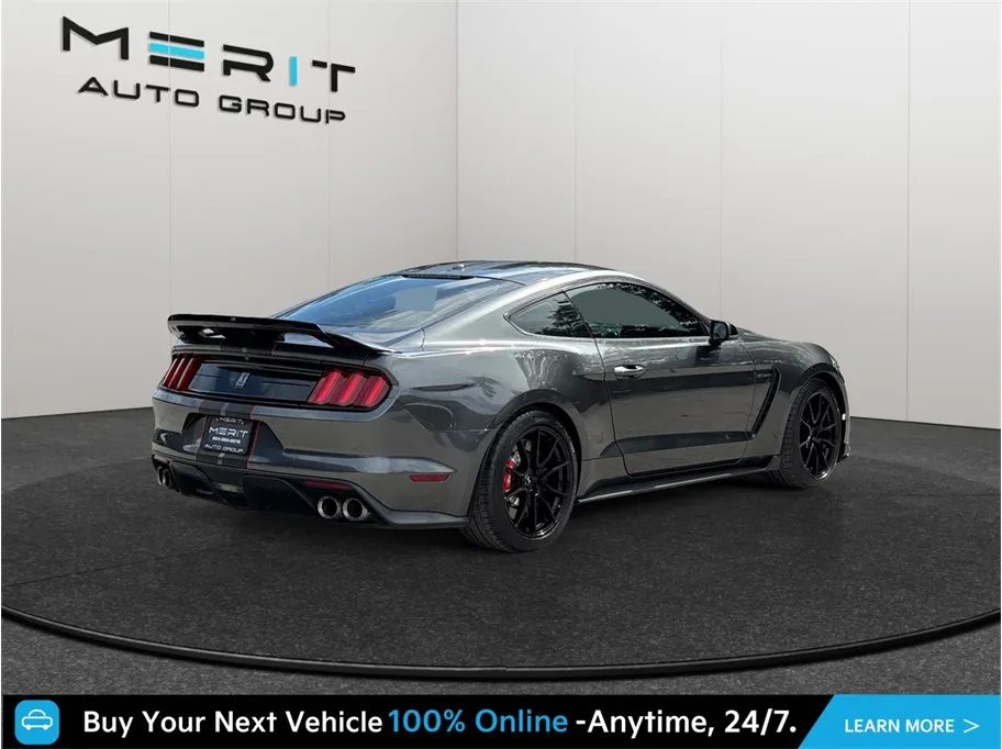 Ford Mustang photo 9