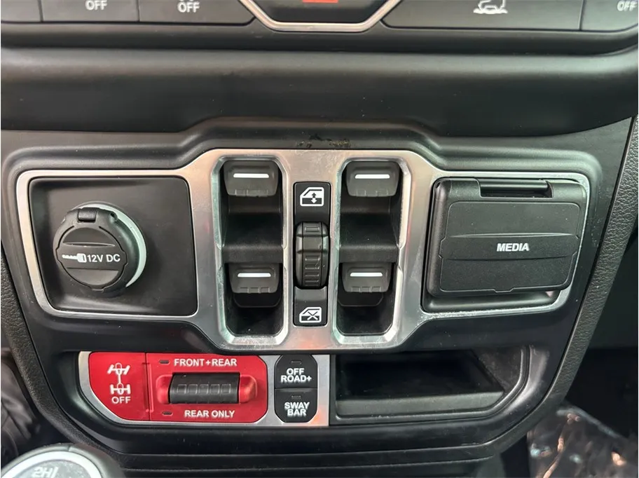 Jeep Gladiator photo 23