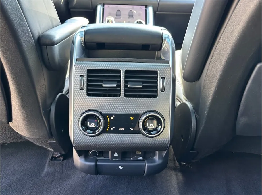 Land Rover Range Rover Sport photo 40