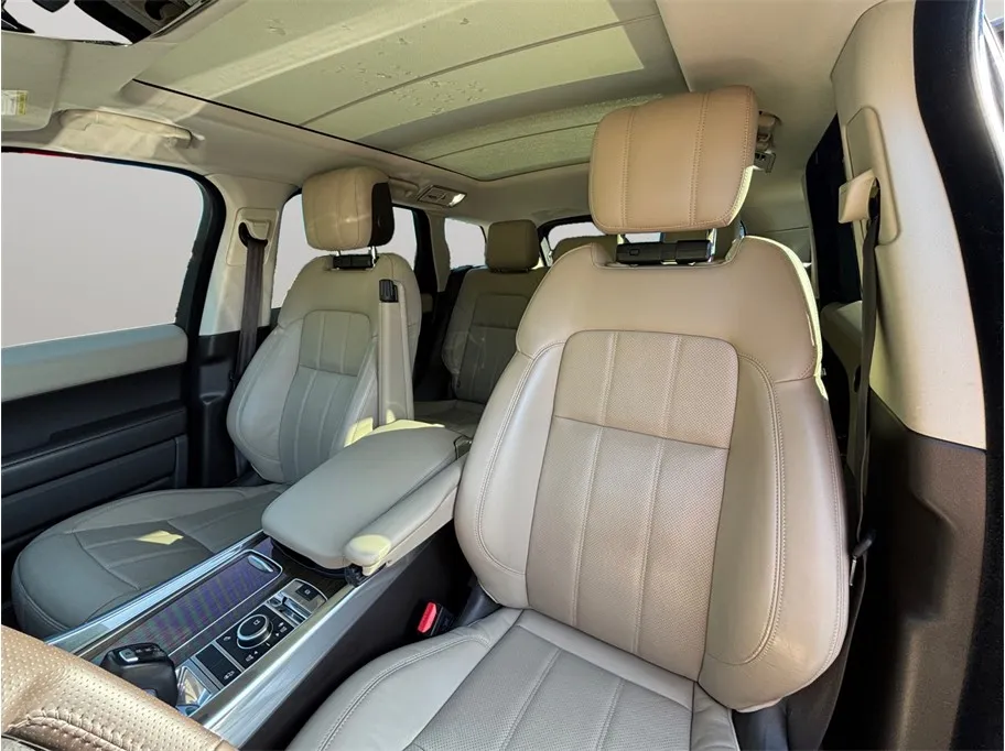 Land Rover Range Rover Sport photo 19