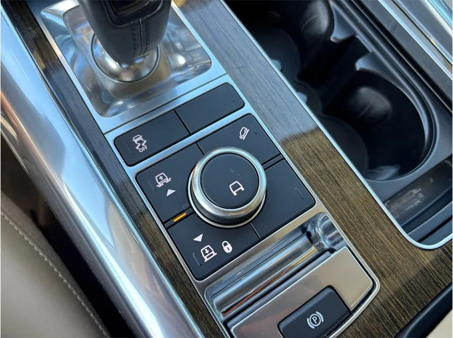 Land Rover Range Rover Sport photo 35