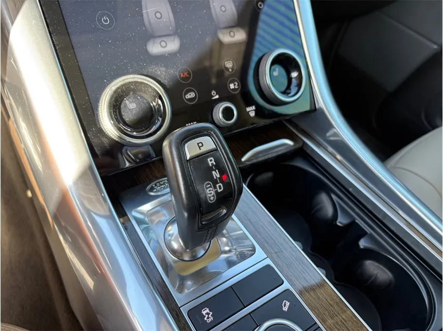 Land Rover Range Rover Sport photo 37