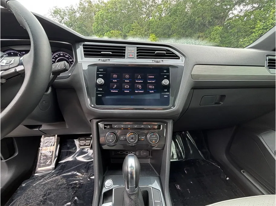 Volkswagen Tiguan photo 11