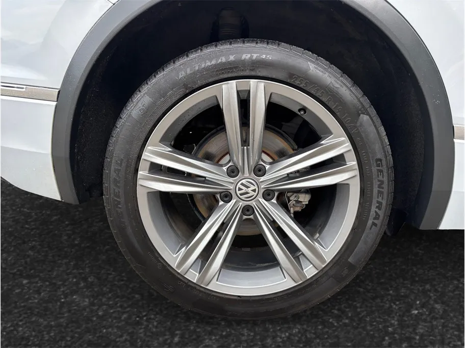 Volkswagen Tiguan photo 14