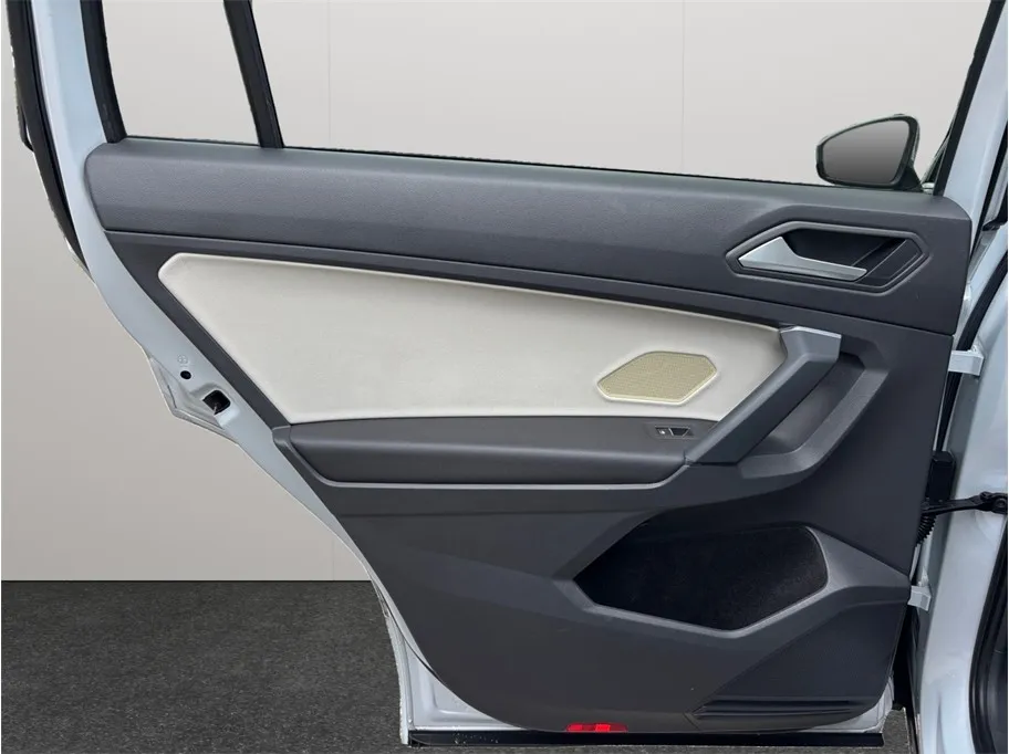 Volkswagen Tiguan photo 38